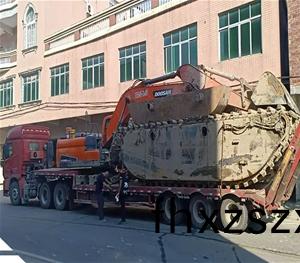 水上(shang)挖(wa)掘機運(yun)輸