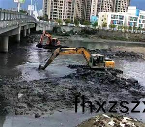 水(shui)陸(lu)挖掘機3