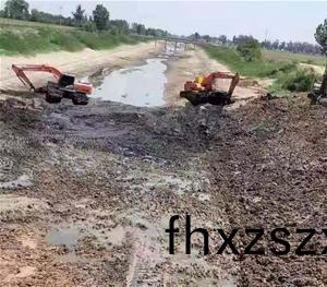 水(shui)陸挖(wa)掘(jue)機(ji)4