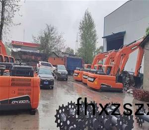 挖(wa)機(ji)組裝(zhuang)