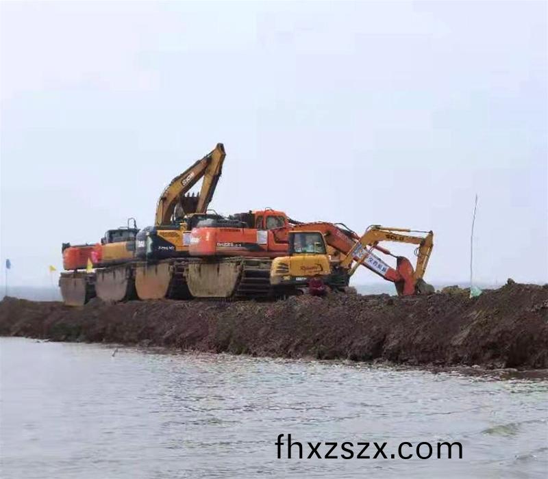 水上(shang)兩(liang)用挖掘機