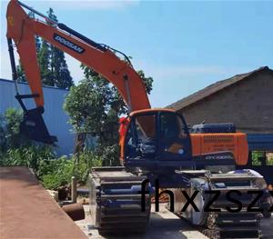 水陸挖(wa)掘(jue)機